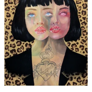 Portrait stylisé d’une figure féminine à double visage, fond léopard, traits expressifs et symboliques. Peinture acrylique sur toile, signature "Brume d’art".